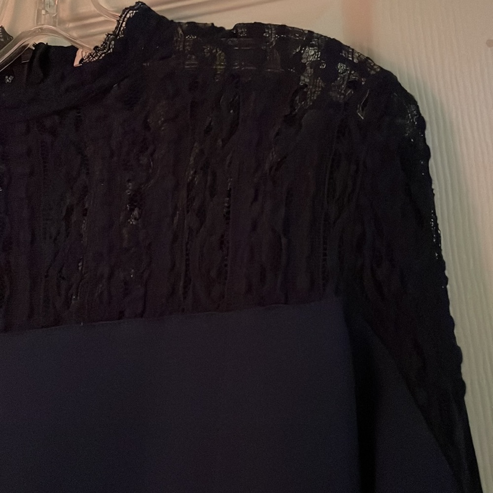 Stunning special occasion body con dress - Picture 3 of 5